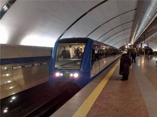 Возле станции метро «Славянский бульвар» развернут оперативный штаб