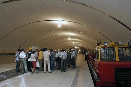 До особого распоряжения руководства столичной подземки в метро введен запрет на установку новых стрелочных переводов. 